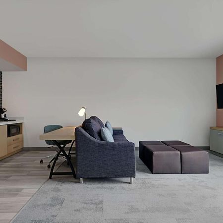 Hilton Garden Inn Manassas Bagian luar foto