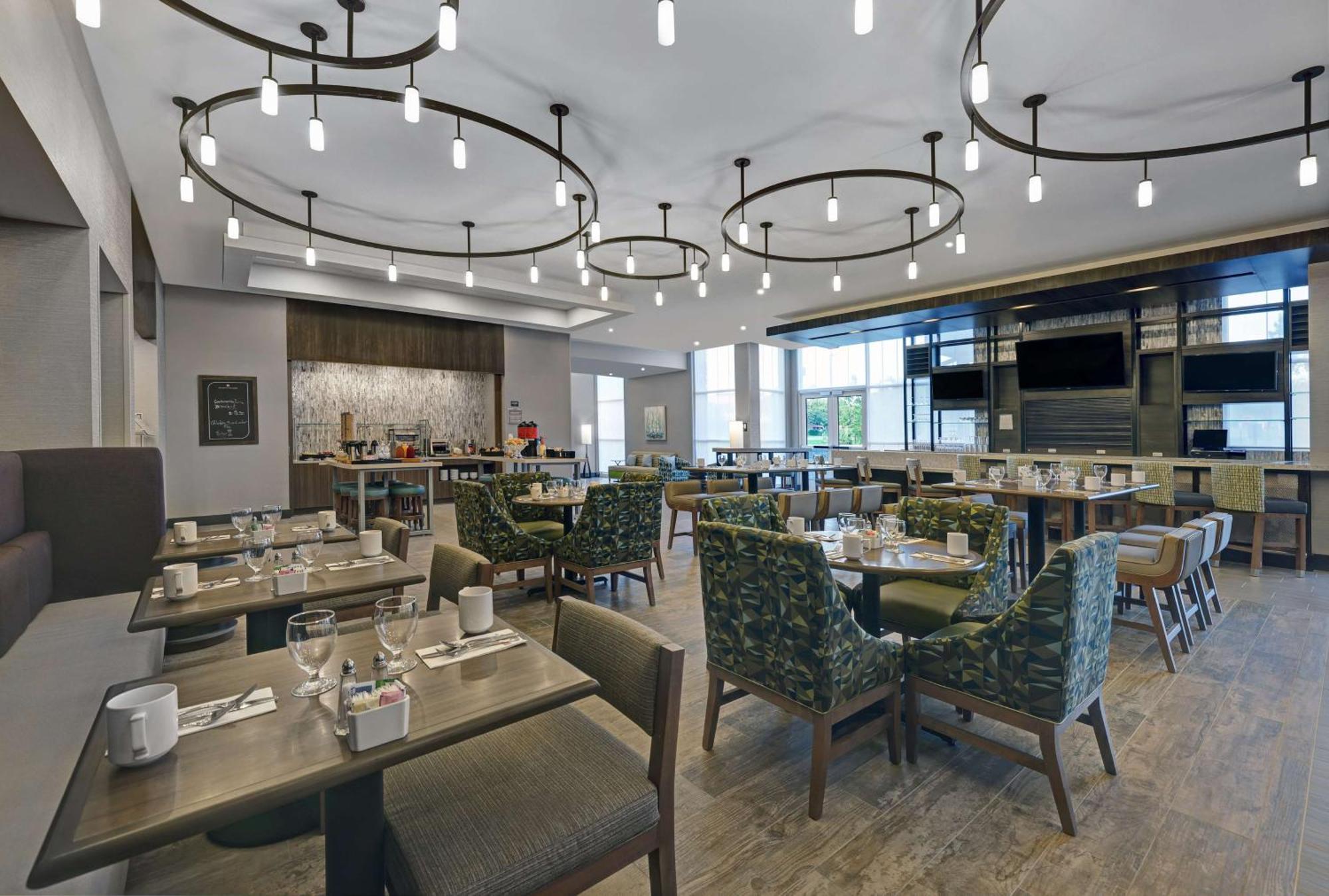 Hilton Garden Inn Manassas Bagian luar foto