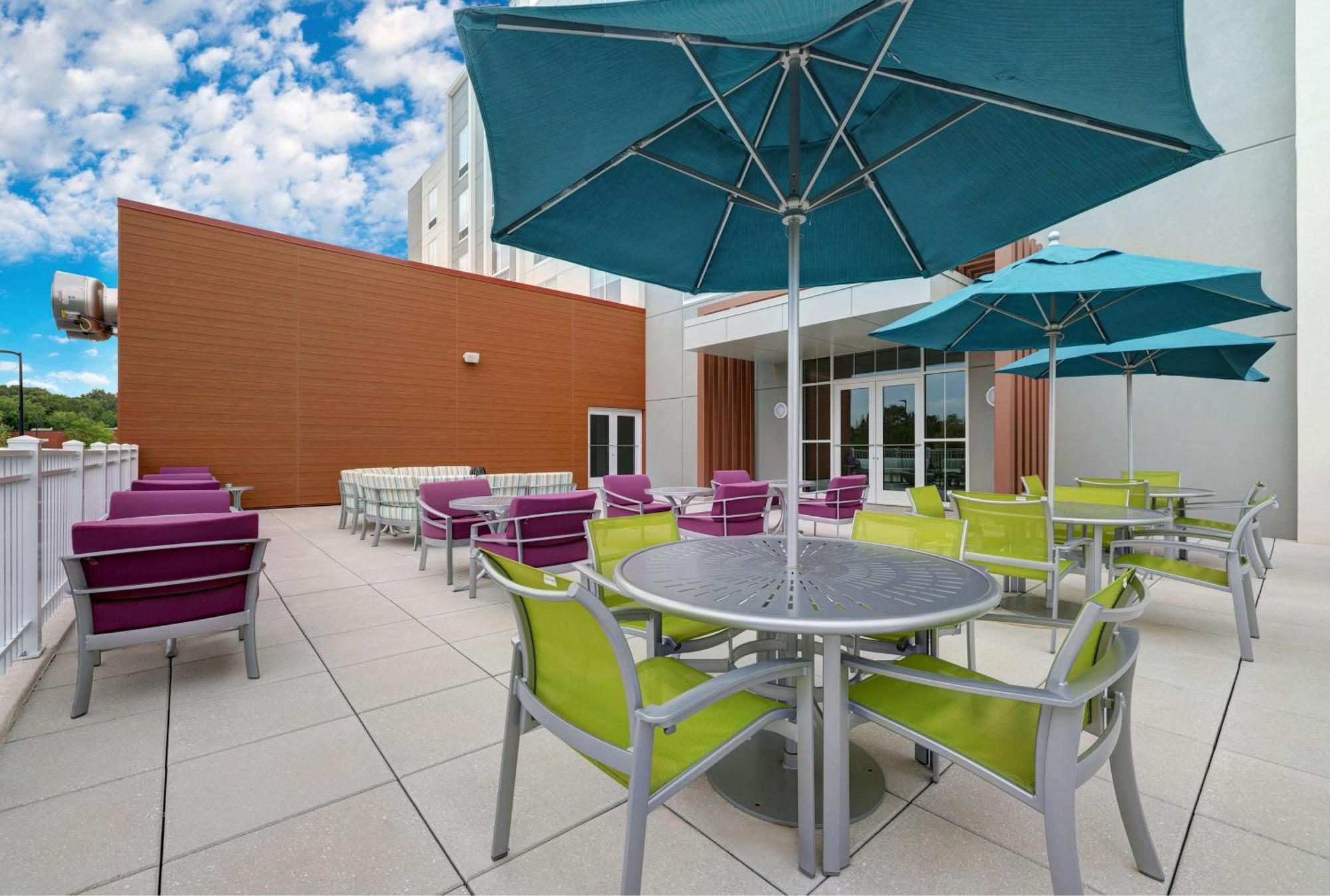 Hilton Garden Inn Manassas Bagian luar foto